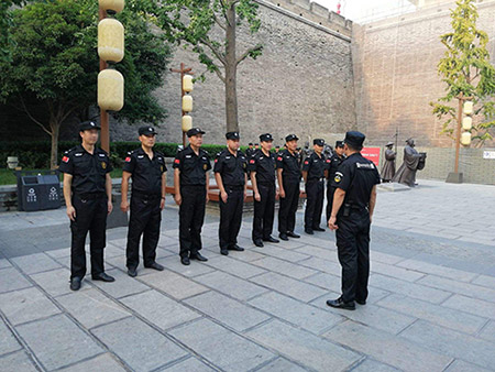 無錫保安告訴您保安隊(duì)長的工作內(nèi)容與職責(zé)